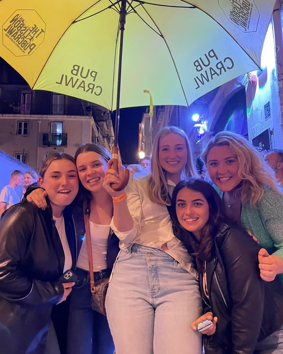 Alcohol-Free Lisbon Pub Crawl experience